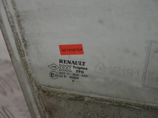 Стекло двери передней правой Renault Megane 1 (1996-2002)