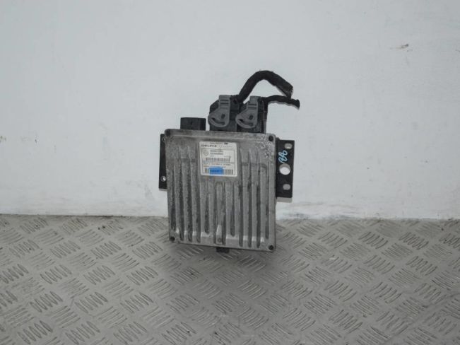 Блок управления двигателем Renault Clio 3 (2005-2012)