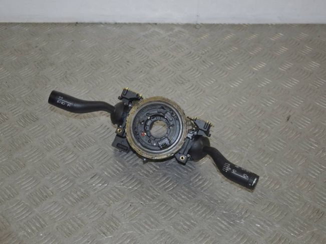 Переключатель подрулевой (стрекоза) Volkswagen Touareg (2002-2010)