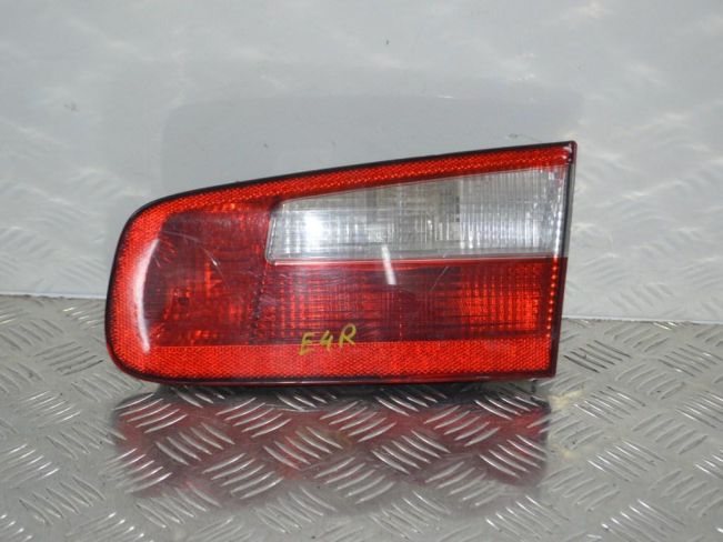 Фонарь крышки багажника правый Renault Laguna 2 (2001-2007)