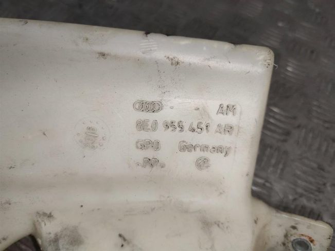 Бачок омывателя Audi A4 (2004-2008)