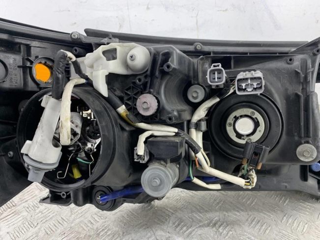 Фара левая Toyota Land Cruiser J200 рест 2012-2015