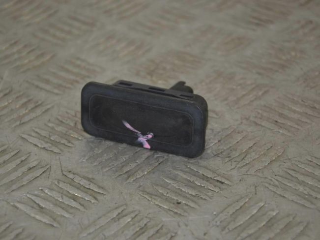 Кнопка открытия багажника Renault Scenic 2 (2003-2009)