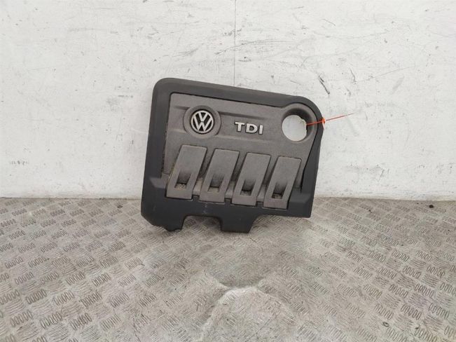 Декоративная крышка двигателя Volkswagen Passat B6 (2005-2010)