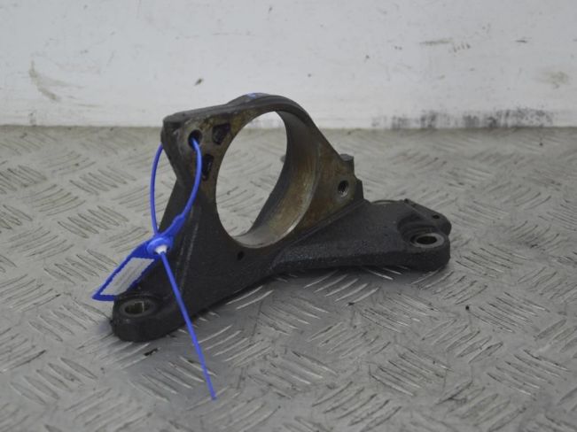 Кронштейн полуоси Nissan Qashqai (J10) (2006-2014)