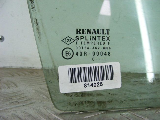 Форточка передняя правая Renault Scenic 1 (1996-2003)