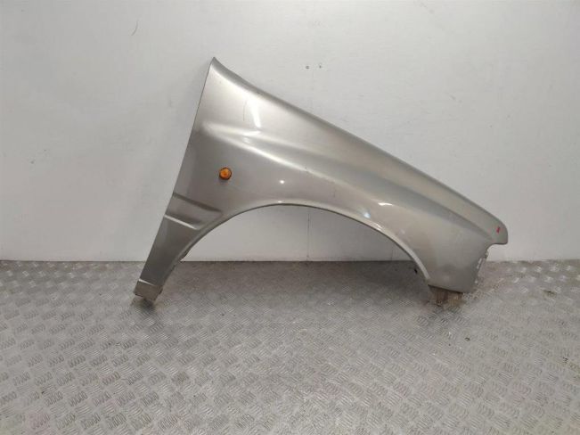 Крыло переднее правое Opel Frontera A (1992-1998)