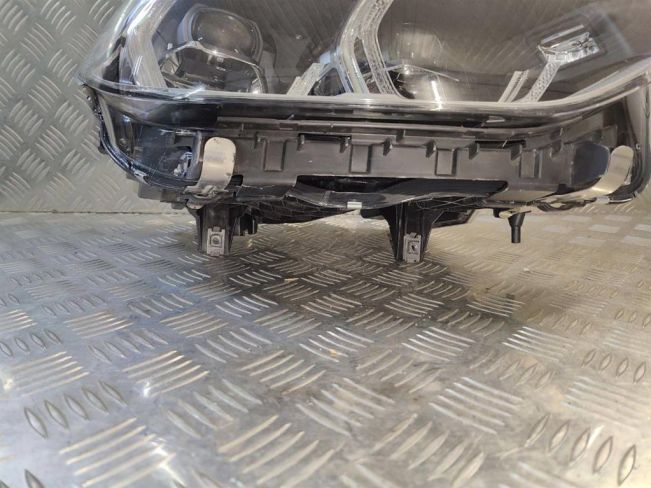 Фара правая BMW X3 G01 (2017-2024)