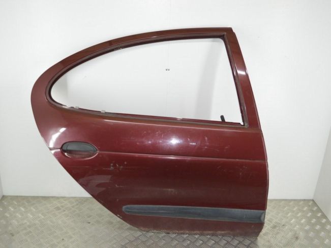 Дверь задняя правая Renault Megane 1 (1996-2002)