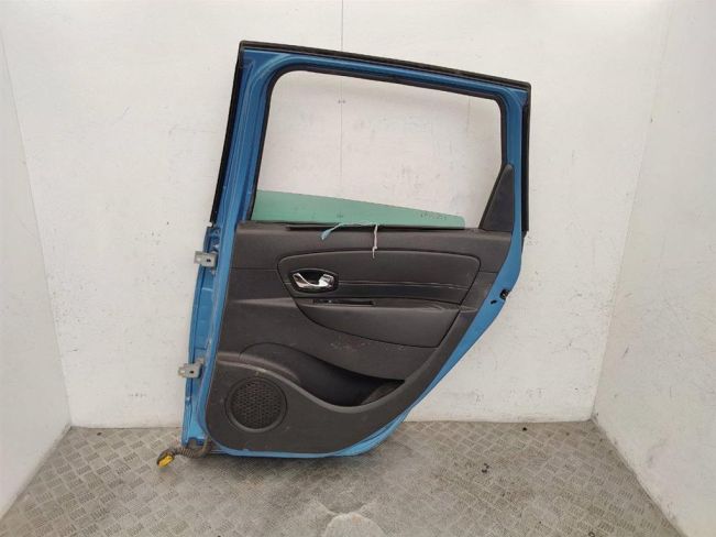 Дверь задняя правая Renault Scenic 3 (2008-2015)