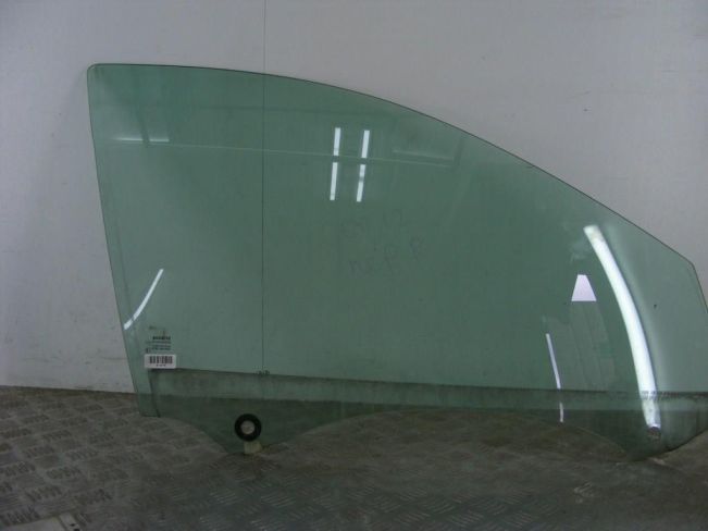 Стекло двери передней правой Renault Laguna 2 (2001-2007)