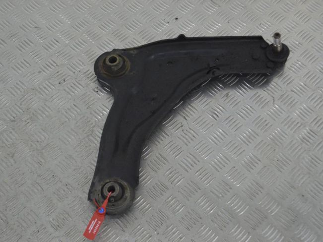 Рычаг передний правый Renault Laguna 2 (2001-2007)
