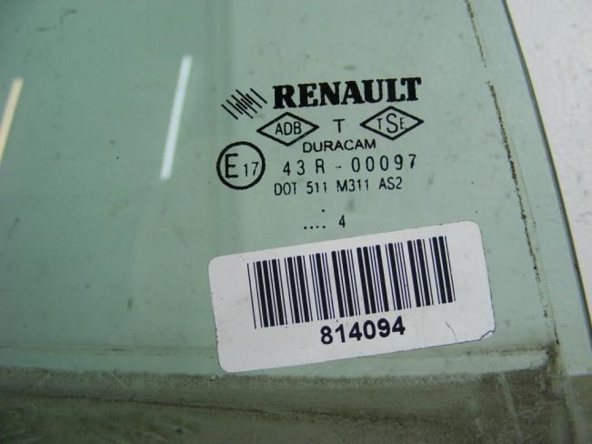 Форточка задняя правая Renault Megane 2 (2002-2008)