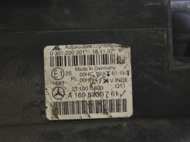 Фара левая Mercedes B W245 (2005-2009)