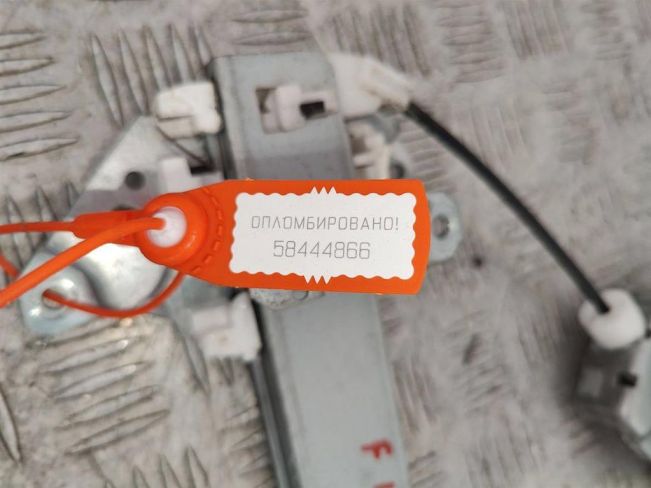 Стеклоподъемник электрический передний правый Nissan Juke (2010-2019)