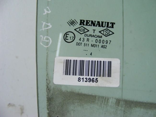 Стекло двери задней правой Renault Megane 2 (2002-2008)