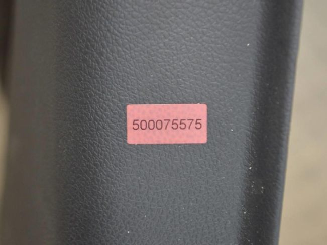 Обшивка двери передней правой (дверная карта) Renault Laguna 3 (2007-2015)