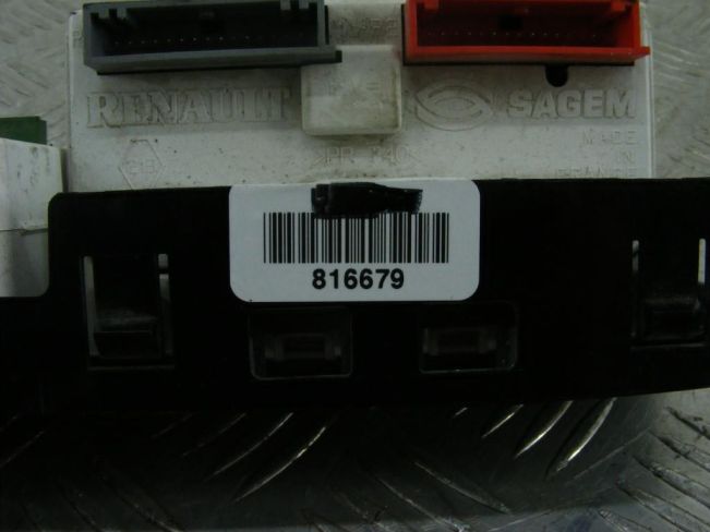 Часы Renault Laguna 2 (2001-2007)