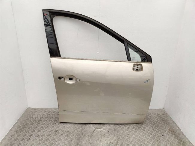 Дверь передняя правая Renault Scenic 3 (2008-2015)