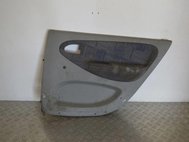 Обшивка двери задней правой (дверная карта) Renault Scenic 1 (1996-2003)