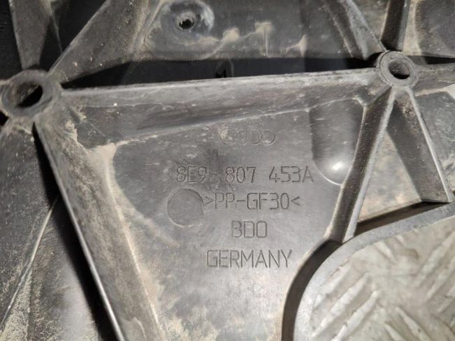 Кронштейн крепления бампера заднего Audi A4 (2004-2008)
