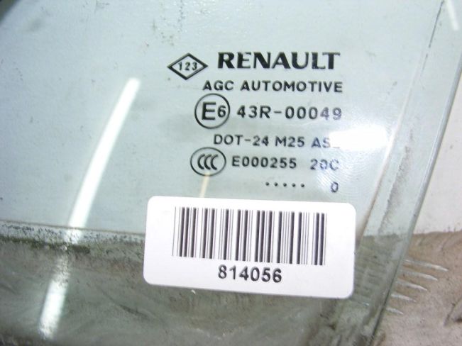 Форточка передняя левая Renault Scenic 3 (2008-2015)