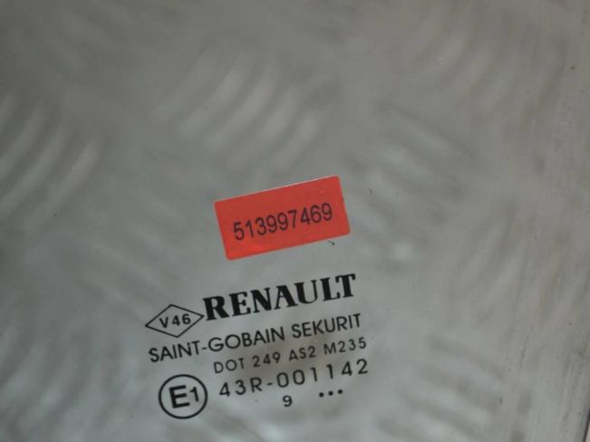 Стекло двери передней левой Renault Megane 3 (2009-2016)