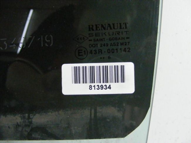 Стекло двери задней левой Renault Megane 2 (2002-2008)