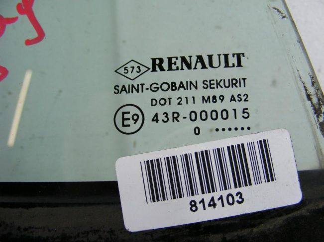 Форточка задняя правая Renault Megane 3 (2009-2016)