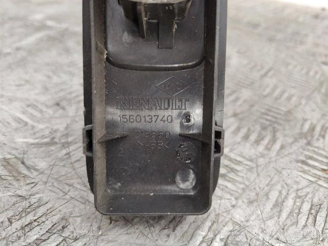 Кнопка стеклоподъемника переднего правого Renault Scenic 2 (2003-2009)