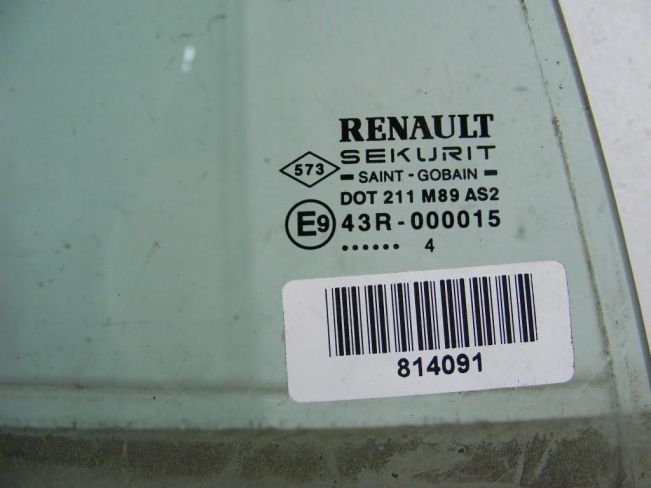 Форточка задняя правая Renault Megane 2 (2002-2008)