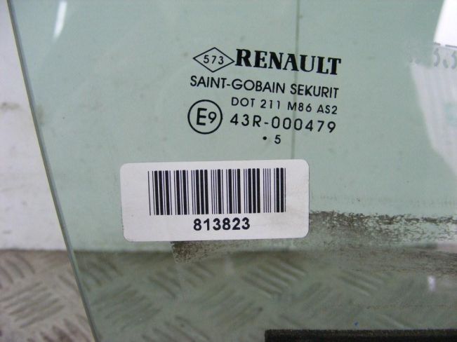 Стекло двери передней правой Renault Megane 3 (2009-2016)