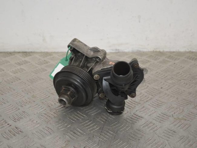 Помпа BMW X5 E53