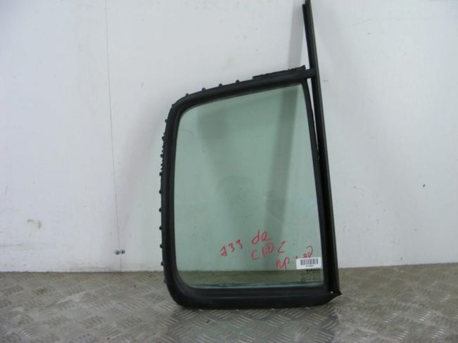 Форточка задняя правая Renault Clio 2 (1998-2005)