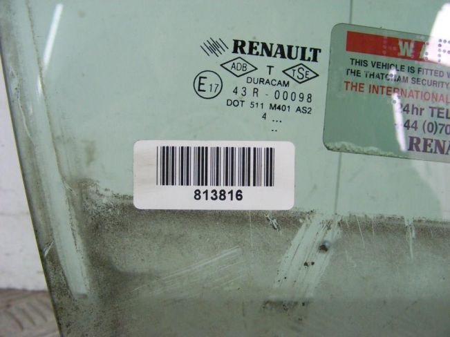 Стекло двери передней правой Renault Megane 2 (2002-2008)