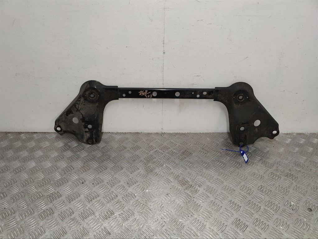 Балка под радиатор Nissan Juke (2010-2019)