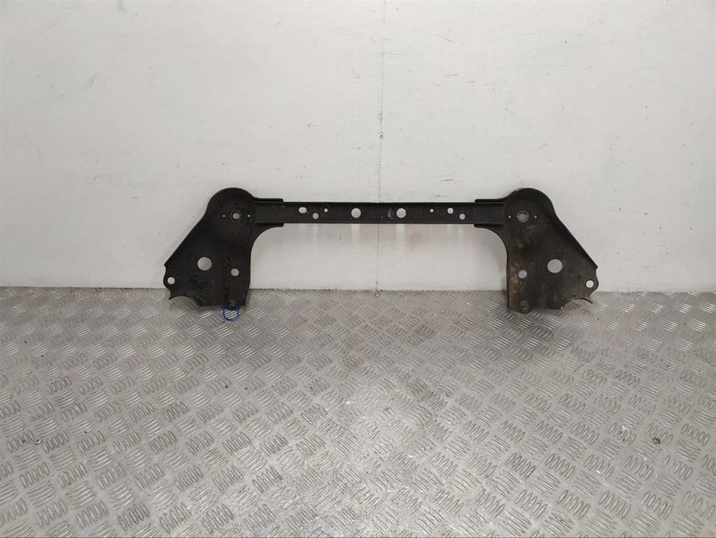 Балка под радиатор Nissan Juke (2010-2019)