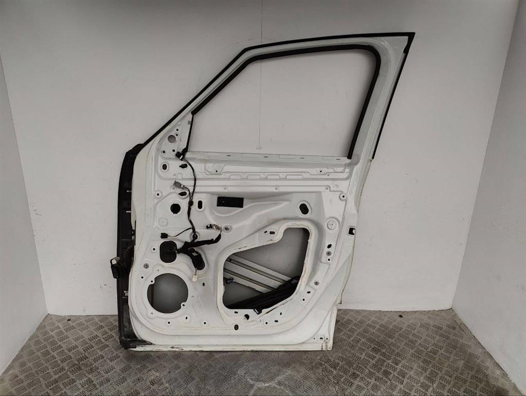 Дверь передняя правая Renault Scenic 4 (2016-2021)