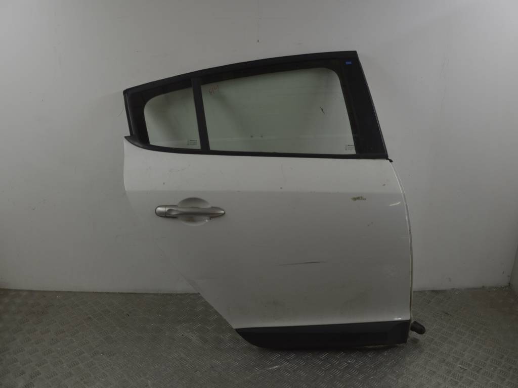 Дверь задняя правая Renault Megane 3 (2009-2016)