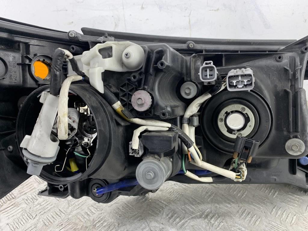 Фара левая Toyota Land Cruiser J200 рест 2012-2015