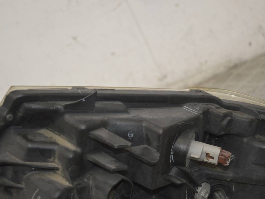 Фара левая Nissan Pathfinder (2004-2014)
