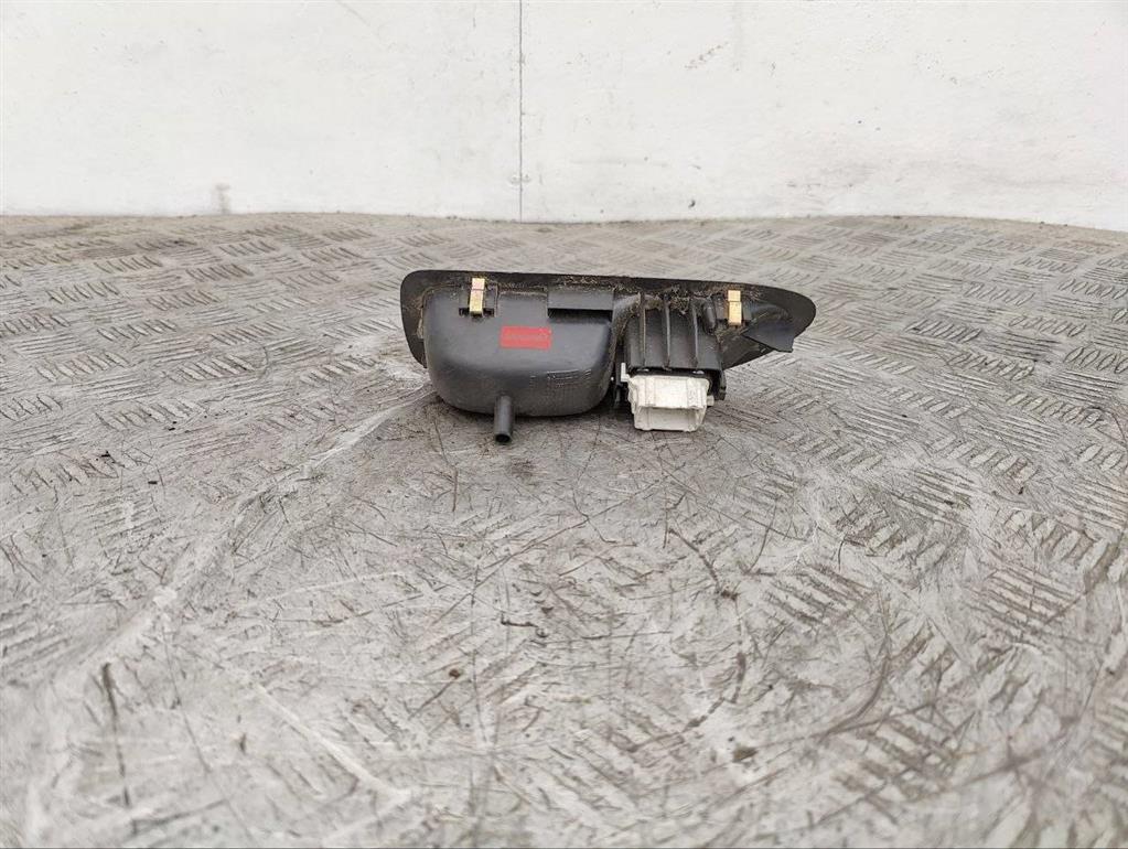 Кнопка стеклоподъемника заднего правого Renault Laguna 2 (2001-2007)