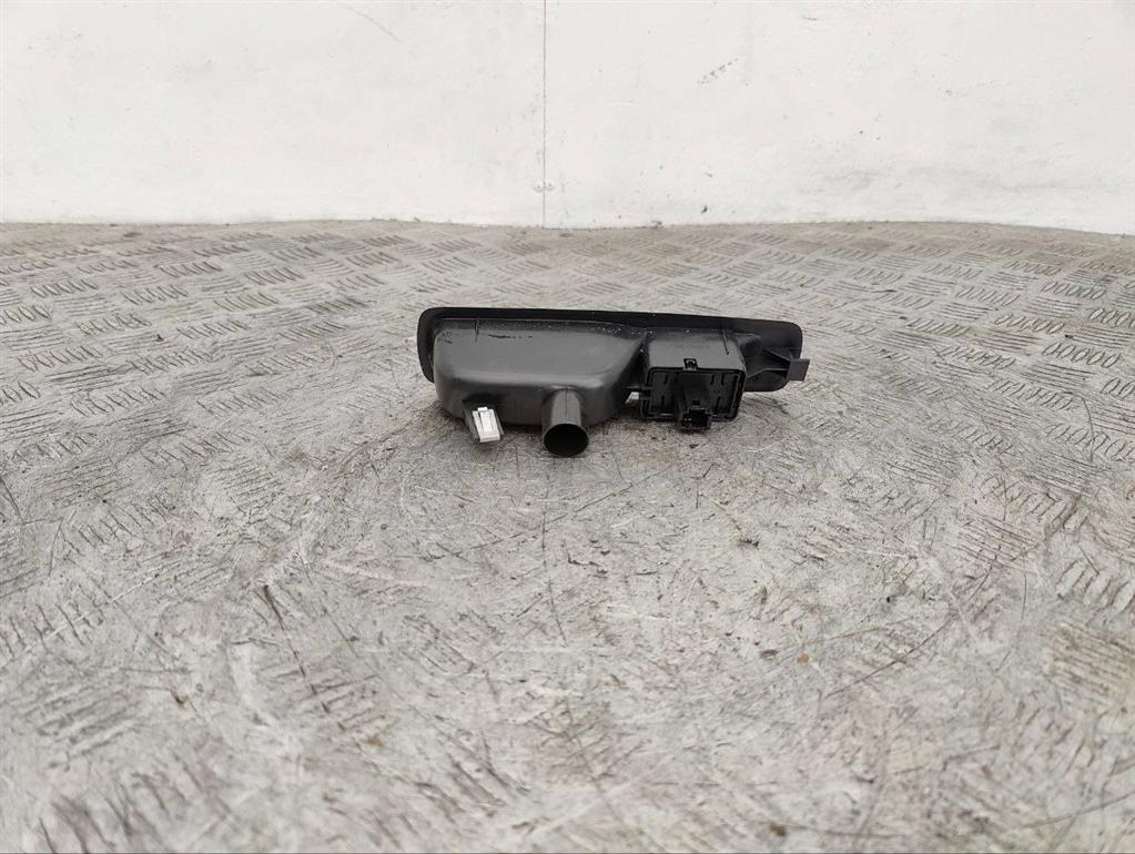 Кнопка стеклоподъемника заднего правого Renault Scenic 3 (2008-2015)