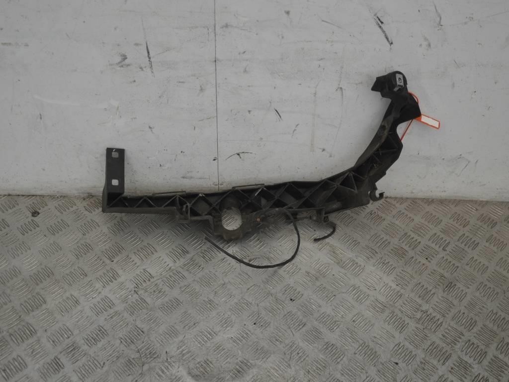 Крепление фары правой BMW 3 E90/E91/E92/E93 (2005-2013)