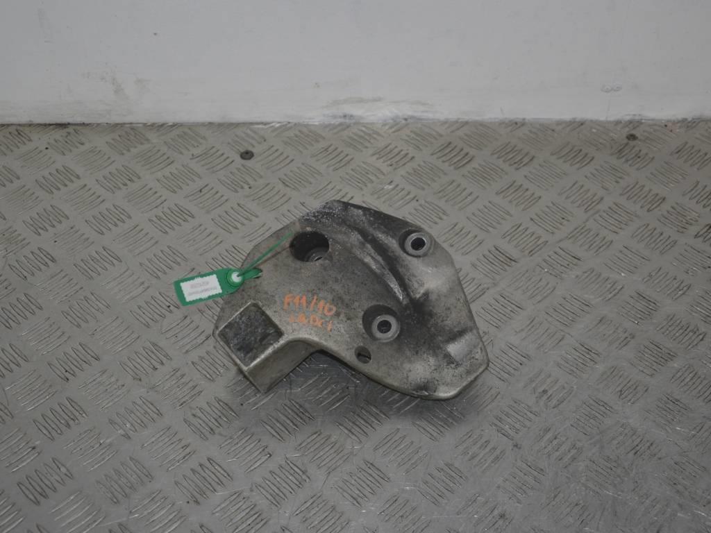 Кронштейн двигателя Renault Scenic RX4 (1999-2003)