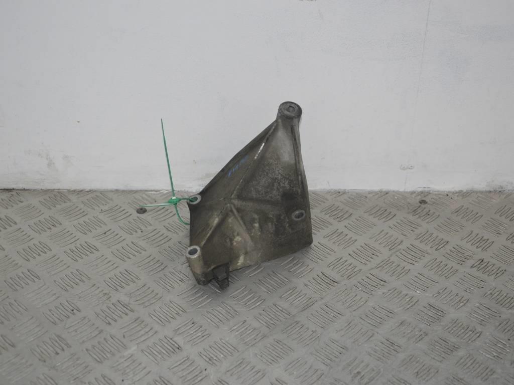 Кронштейн КПП Renault Scenic RX4 (1999-2003)