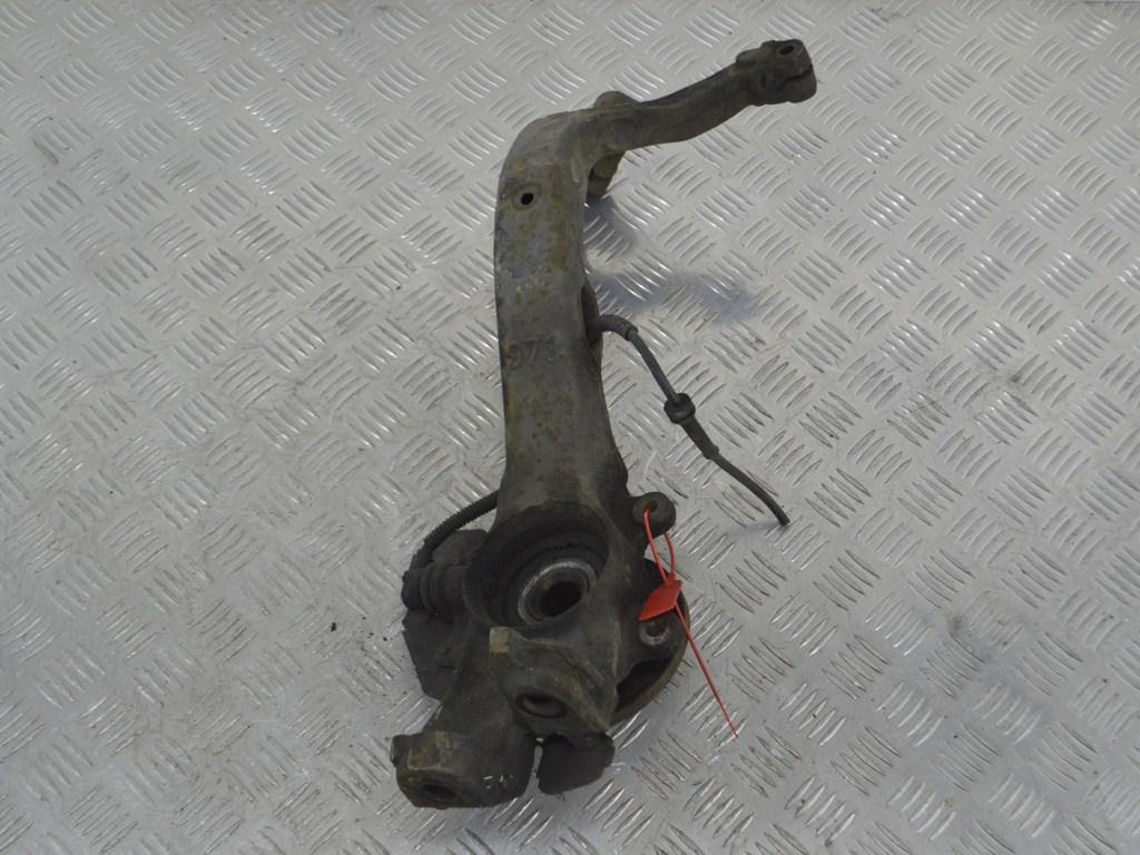 Кулак поворотный левый Audi A4 (1994-2000)