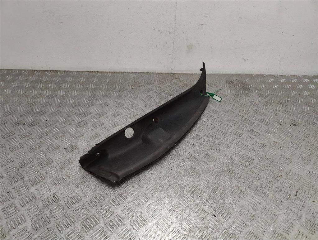 Обшивка стойки задней левой Renault Espace 4 (2003-2010)