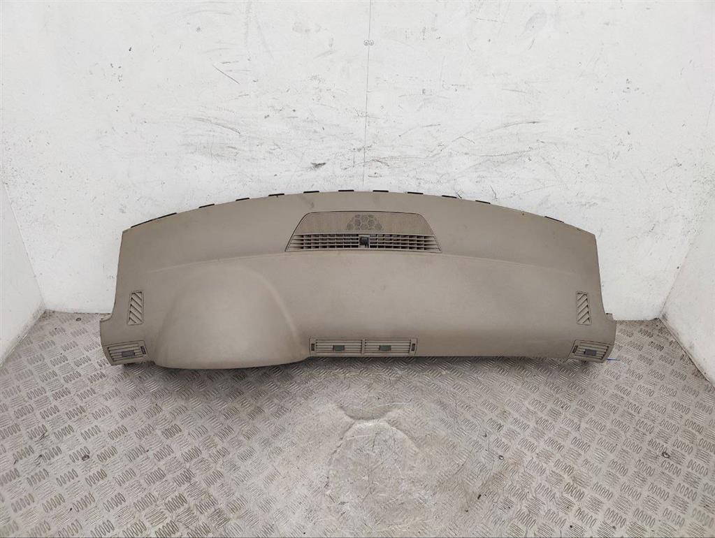 Панель передняя салона (торпедо) Audi A4 (2004-2008)