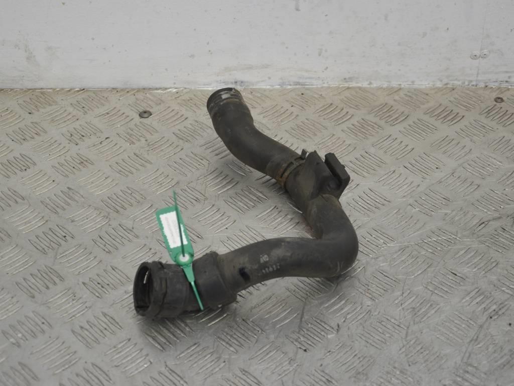 Патрубок (трубопровод, шланг) Audi A4 (2000-2004)